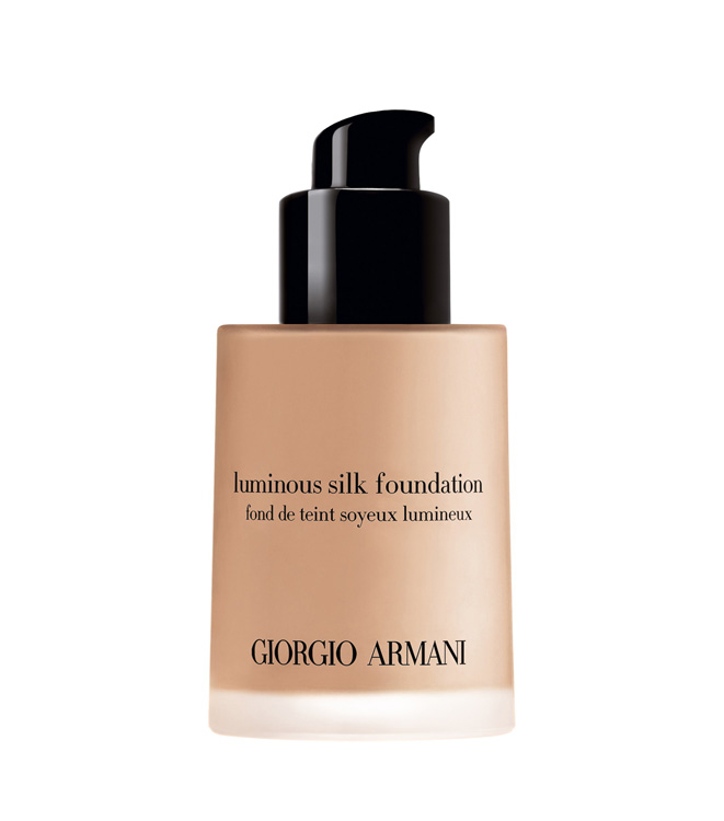 Luminous Silk Foundation 5.5 Armani Beauty Duty Free Iceland